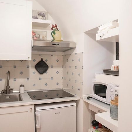 Arco Del Calidarium - Pantheon Apartment Рим Екстериор снимка