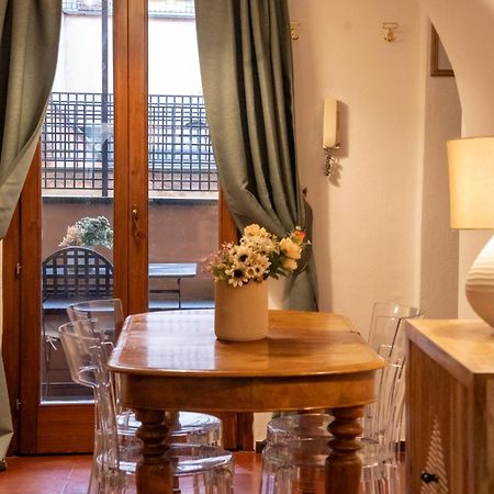 Arco Del Calidarium - Pantheon Apartment Рим Екстериор снимка