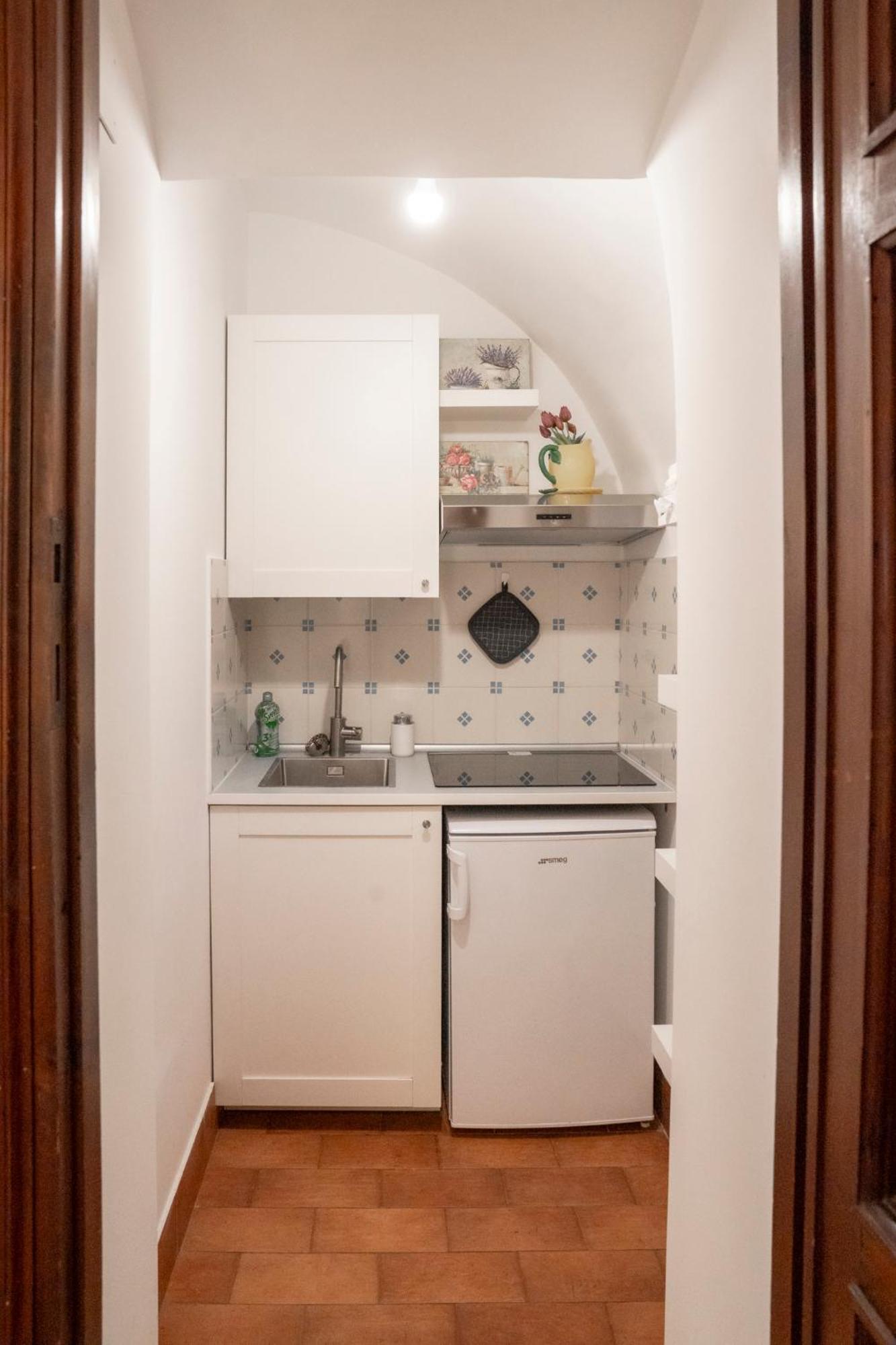 Arco Del Calidarium - Pantheon Apartment Рим Екстериор снимка