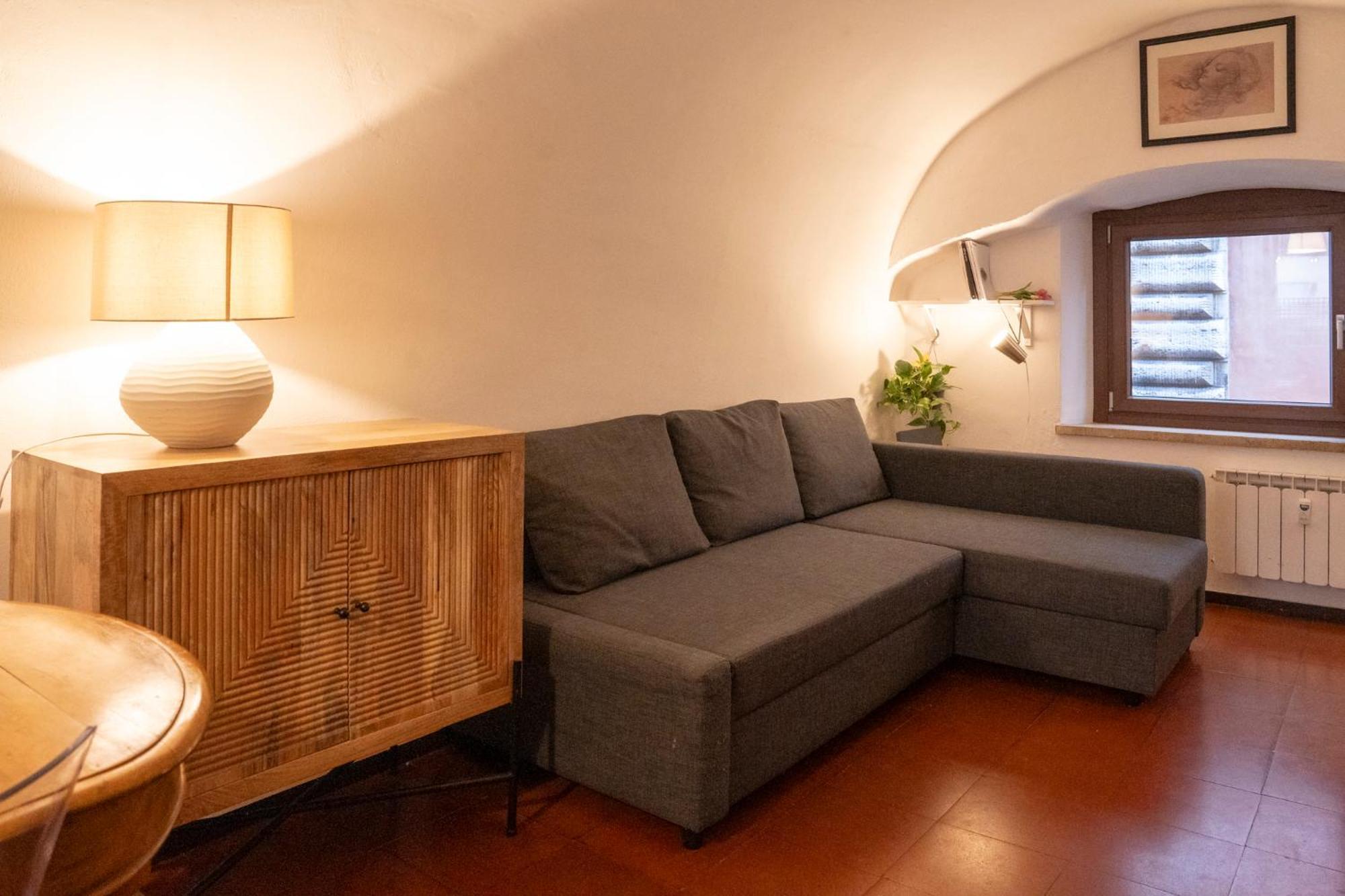 Arco Del Calidarium - Pantheon Apartment Рим Екстериор снимка