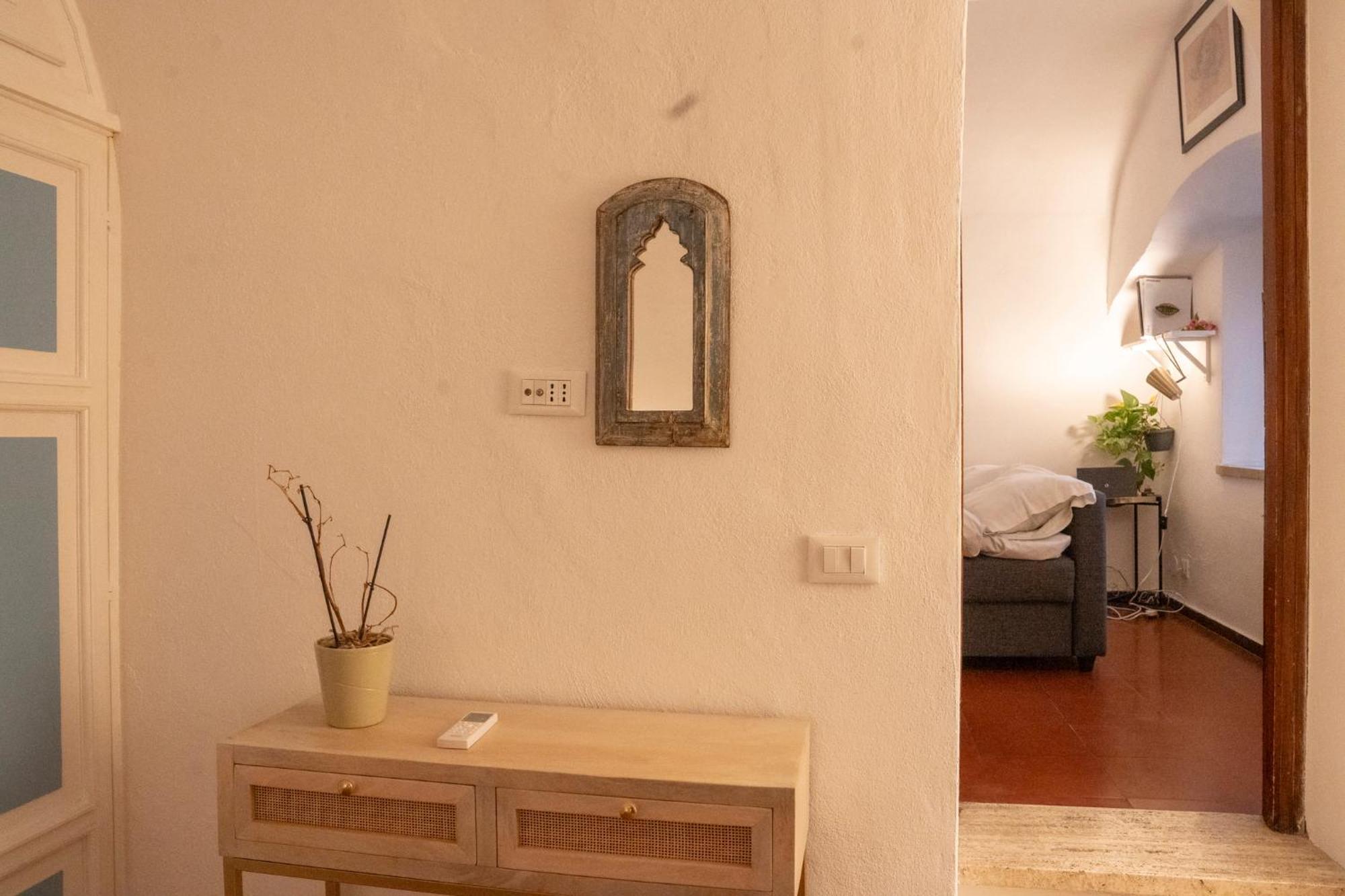 Arco Del Calidarium - Pantheon Apartment Рим Екстериор снимка