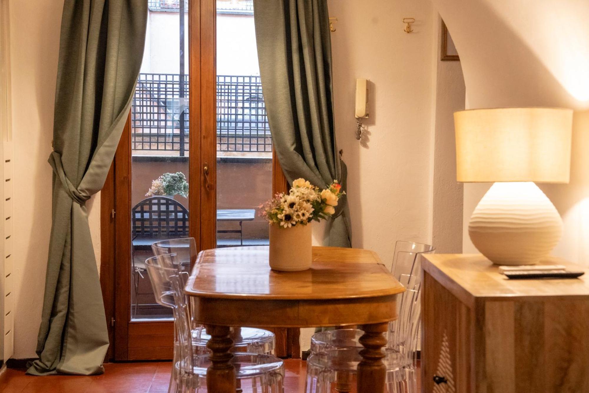Arco Del Calidarium - Pantheon Apartment Рим Екстериор снимка